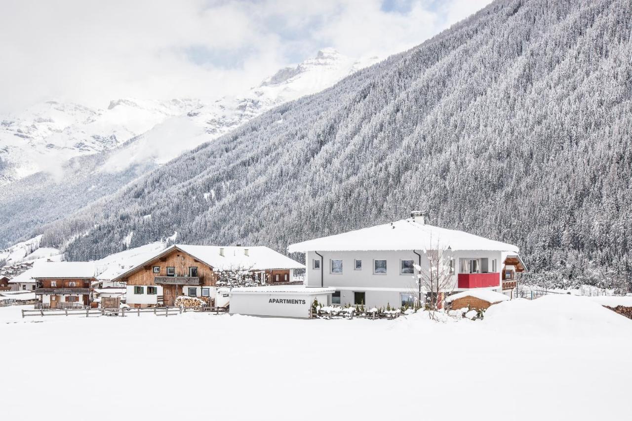 Conny'S Apartments Neustift im Stubaital Buitenkant foto